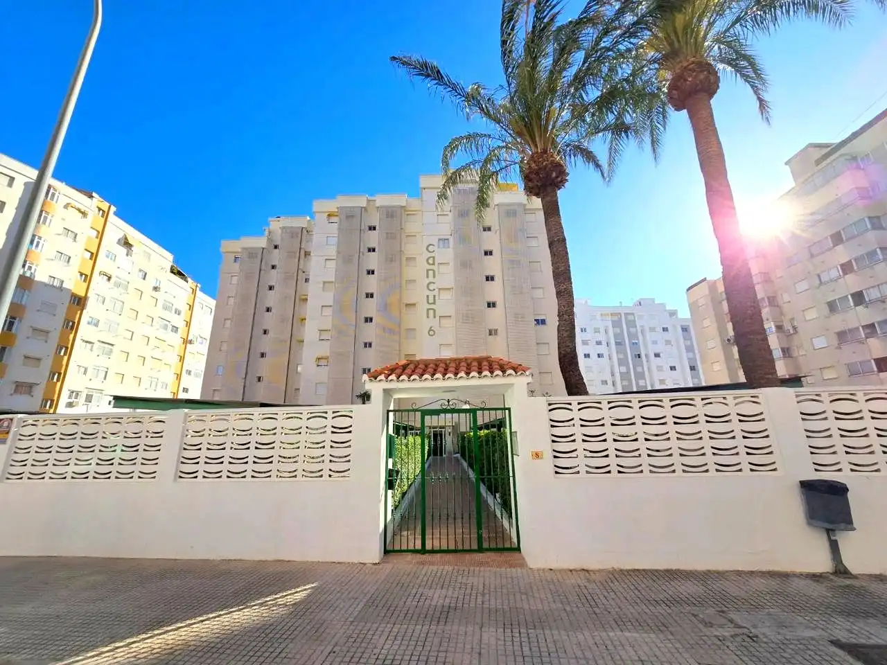 Vista exterior de Apartament de lloguer en Gandia amb Aire condicionat, Parquet i Terrassa
