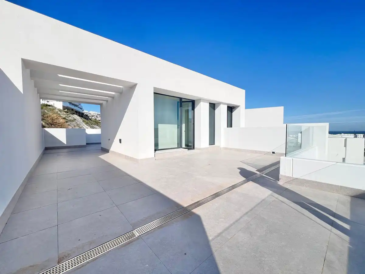 Terrassa de Dúplex en venda en Estepona amb Aire condicionat, Terrassa i Traster