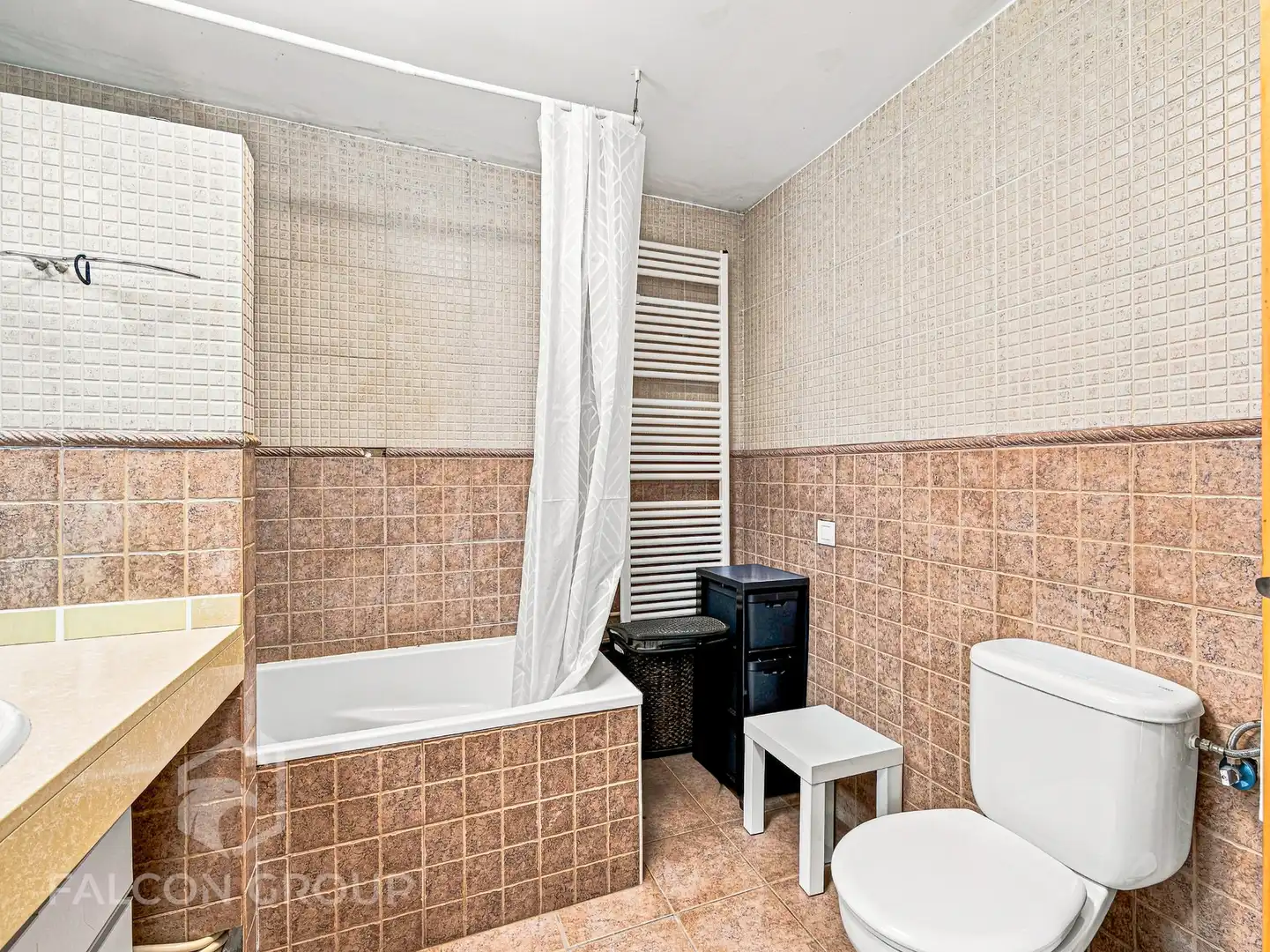 Baño de Finca rústica en venta en Vilanova i la Geltrú con Aire acondicionado, Calefacción y Jardín privado
