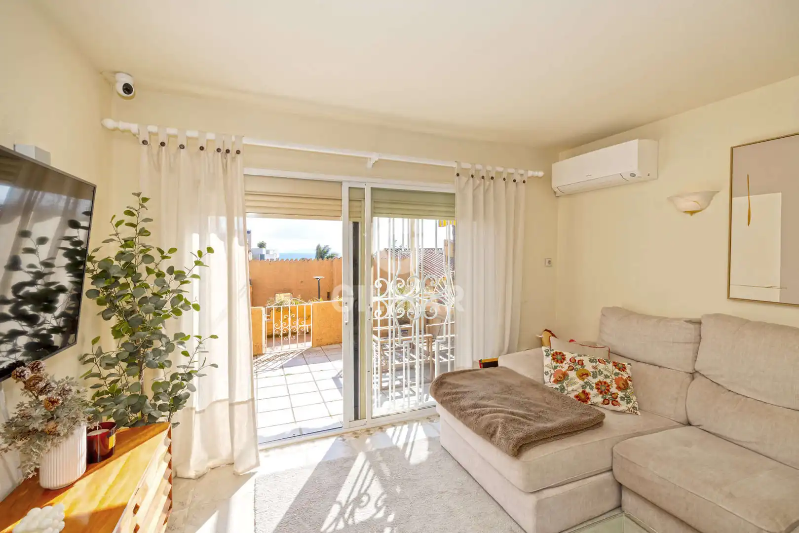 Außenansicht von Einfamilien-Reihenhaus zum Verkauf in Estepona