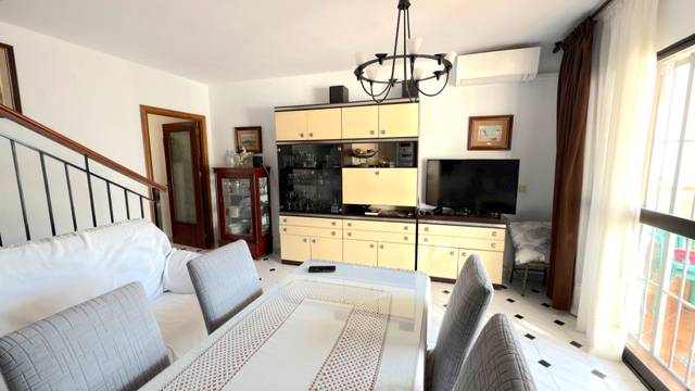 Casa adosada en Alquiler en Caleta de Vélez