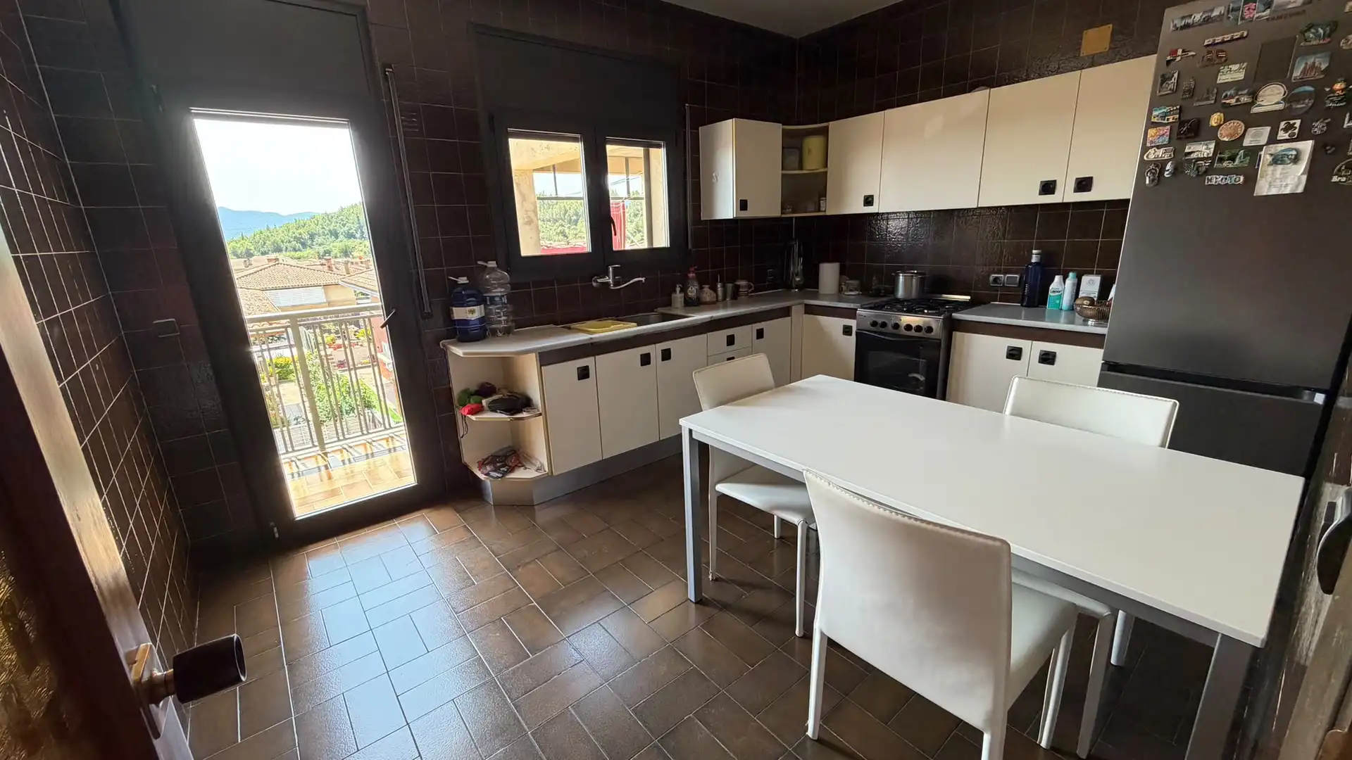 Cocina de Piso en venta en Breda con Calefacción