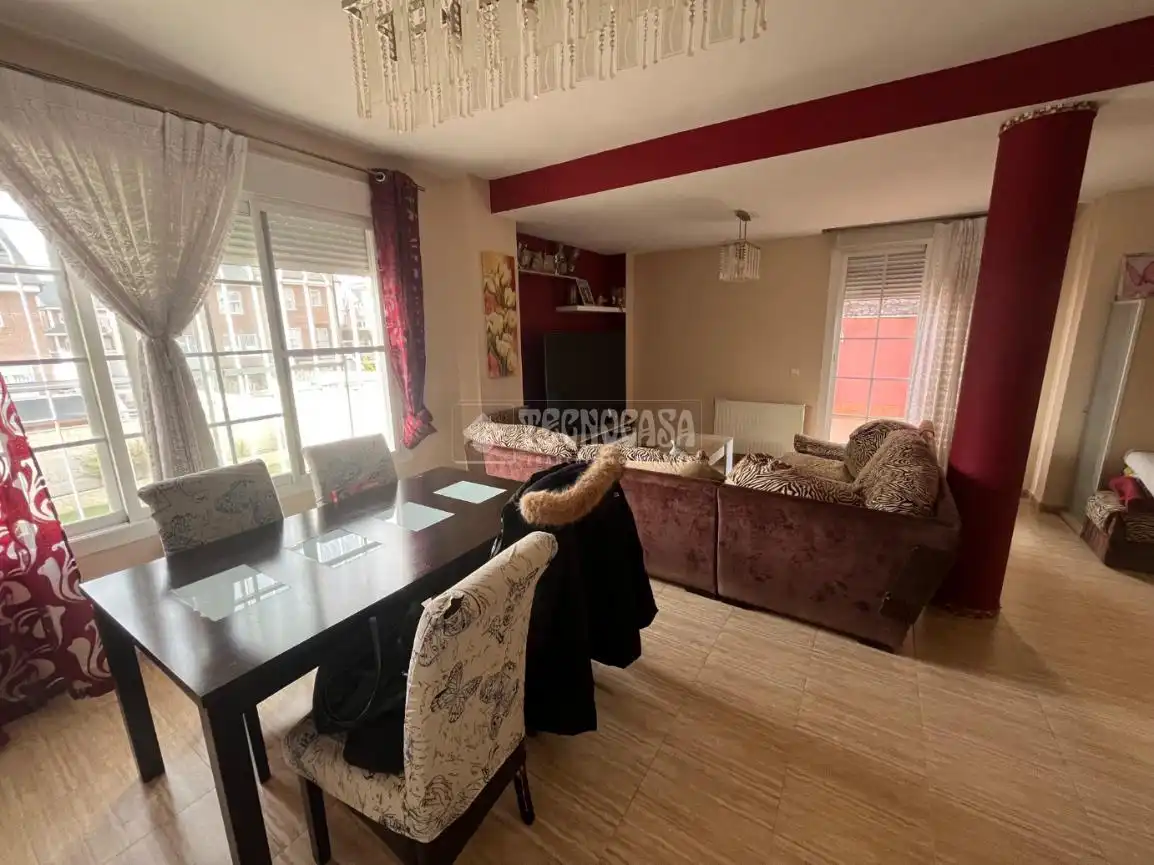 Casa adosada en venta en Moraleja de Enmedio