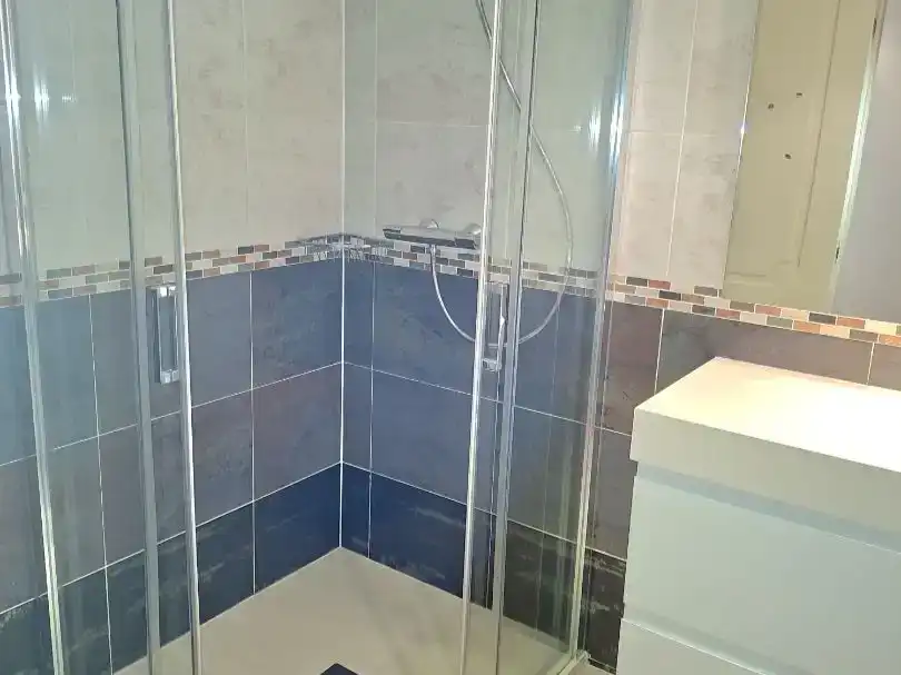 Bany de Pis en venda en Zona Monte El Pilar