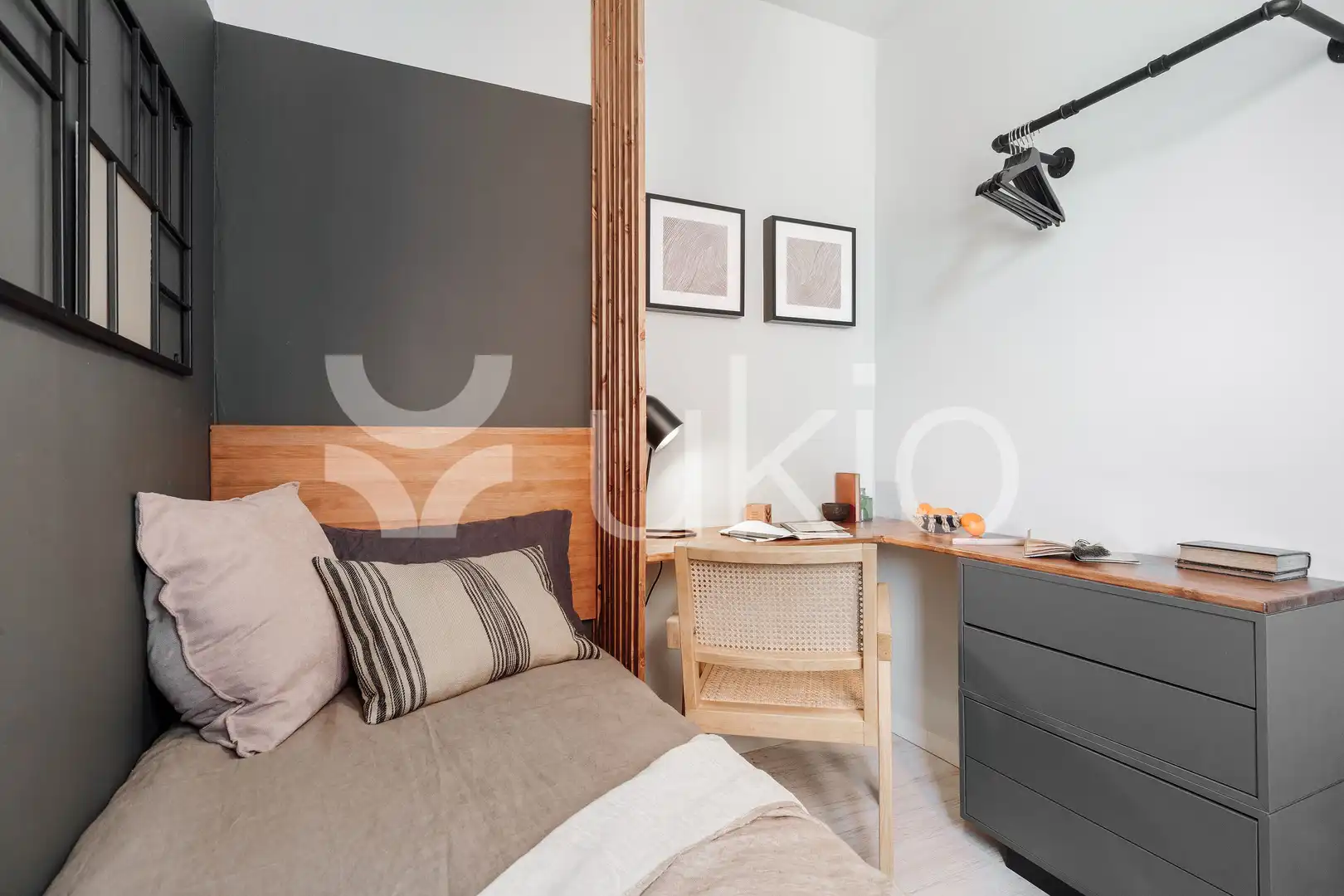 Dormitori de Apartament de lloguer en Barcelona amb Aire condicionat, Calefacció i Terrassa
