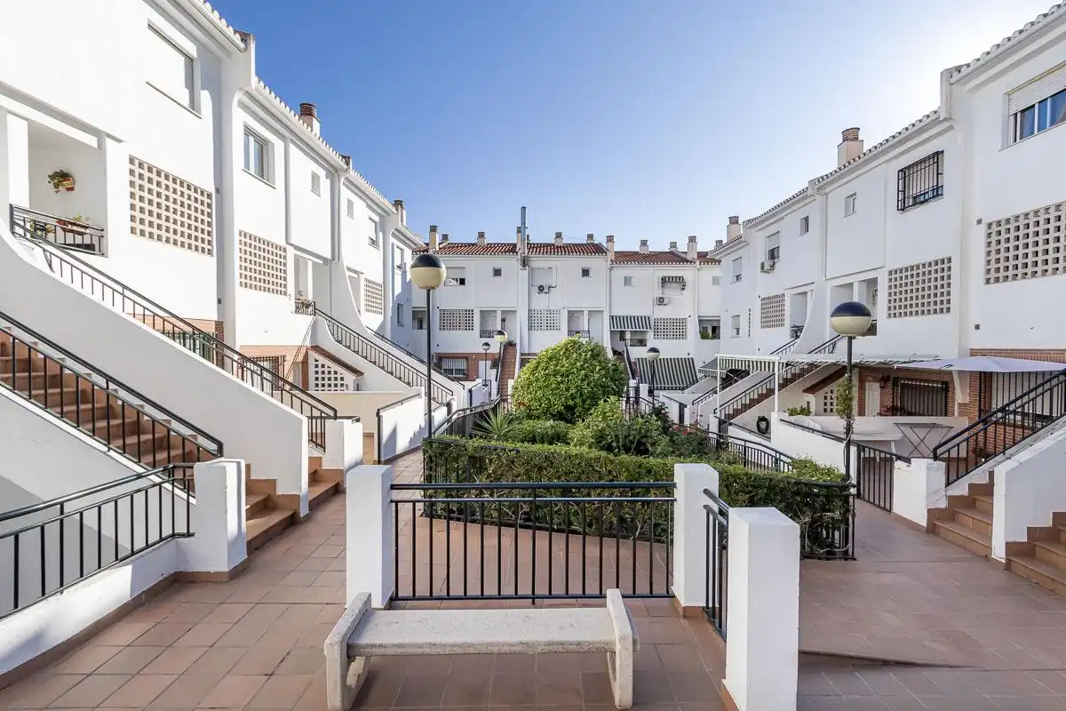 Exterior view of Duplexes for sale in Granada  with Air Conditioner and Terrace