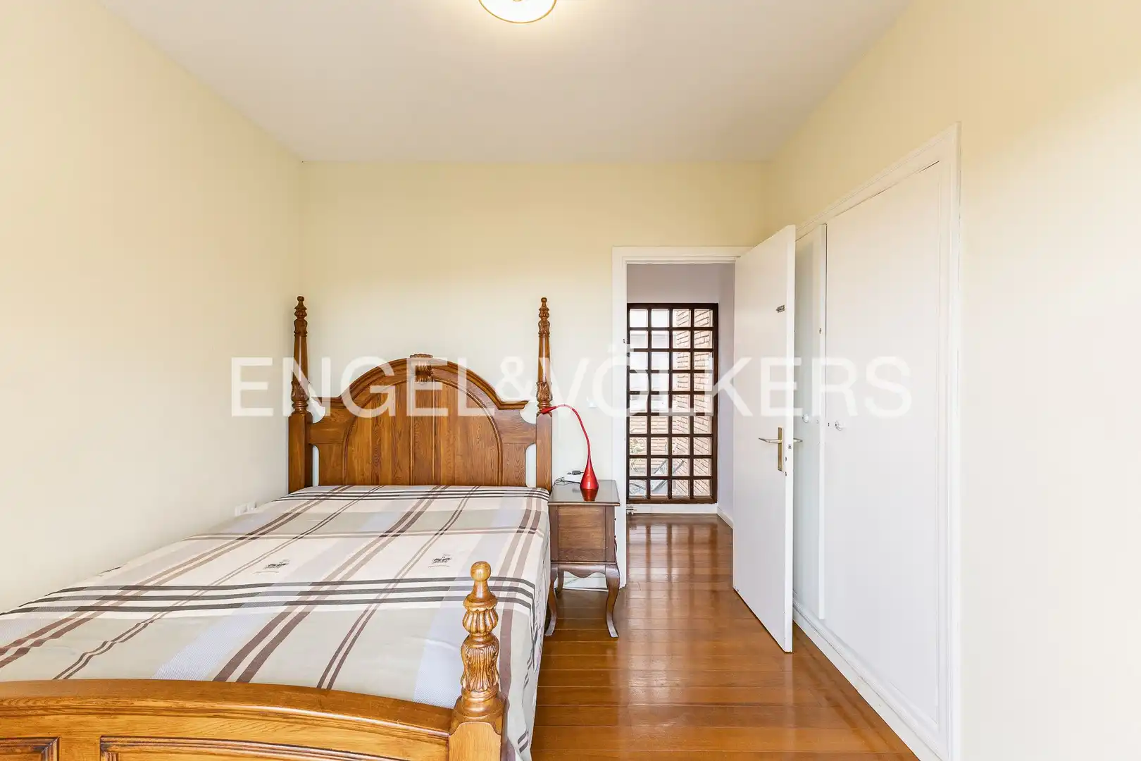 Habitación de Casa o chalet en venta en Premià de Dalt con Aire acondicionado, Calefacción y Jardín privado