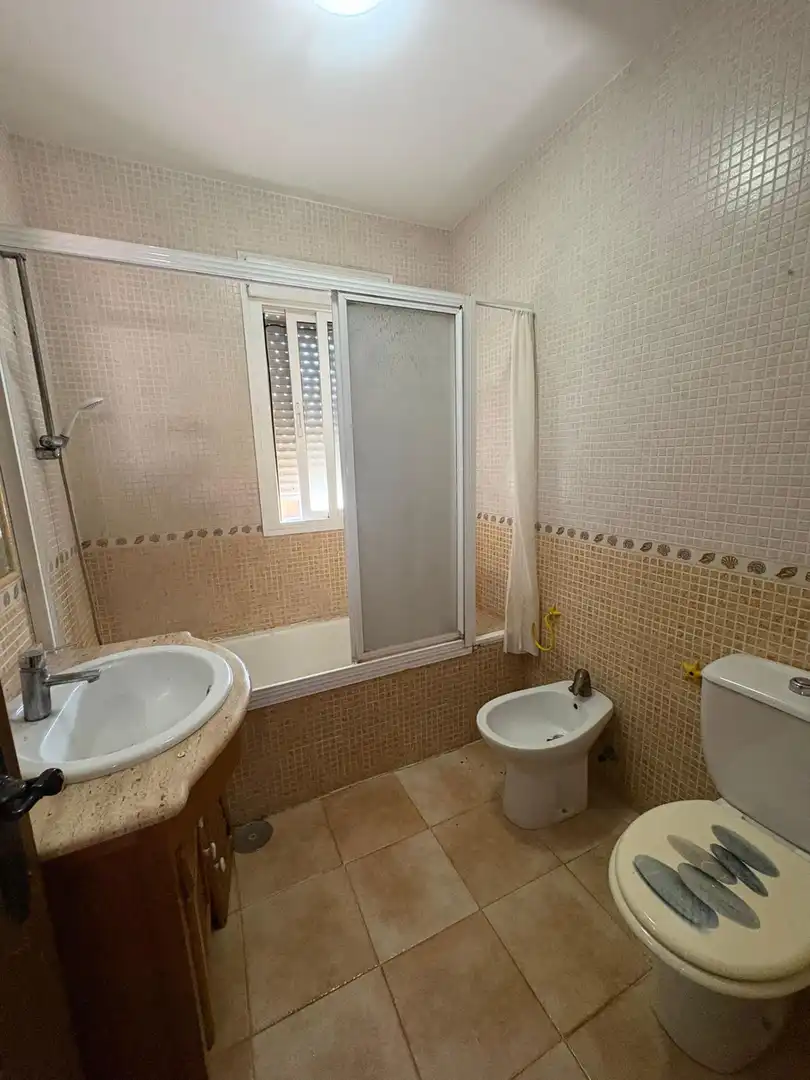 Bany de Casa o xalet en venda en Chiclana de la Frontera amb Jardí privat