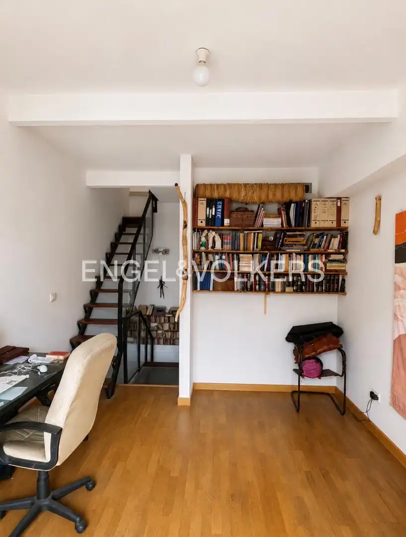 Sala d'estar de Casa adosada en venda en Sevilla amb Calefacció, Parquet i Terrassa