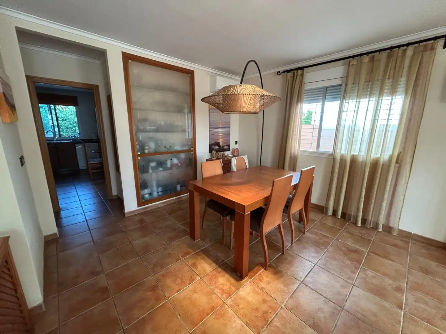 Esszimmer von Einfamilien-Reihenhaus zum Verkauf in Cullera mit Klimaanlage, Privatgarten und Terrasse