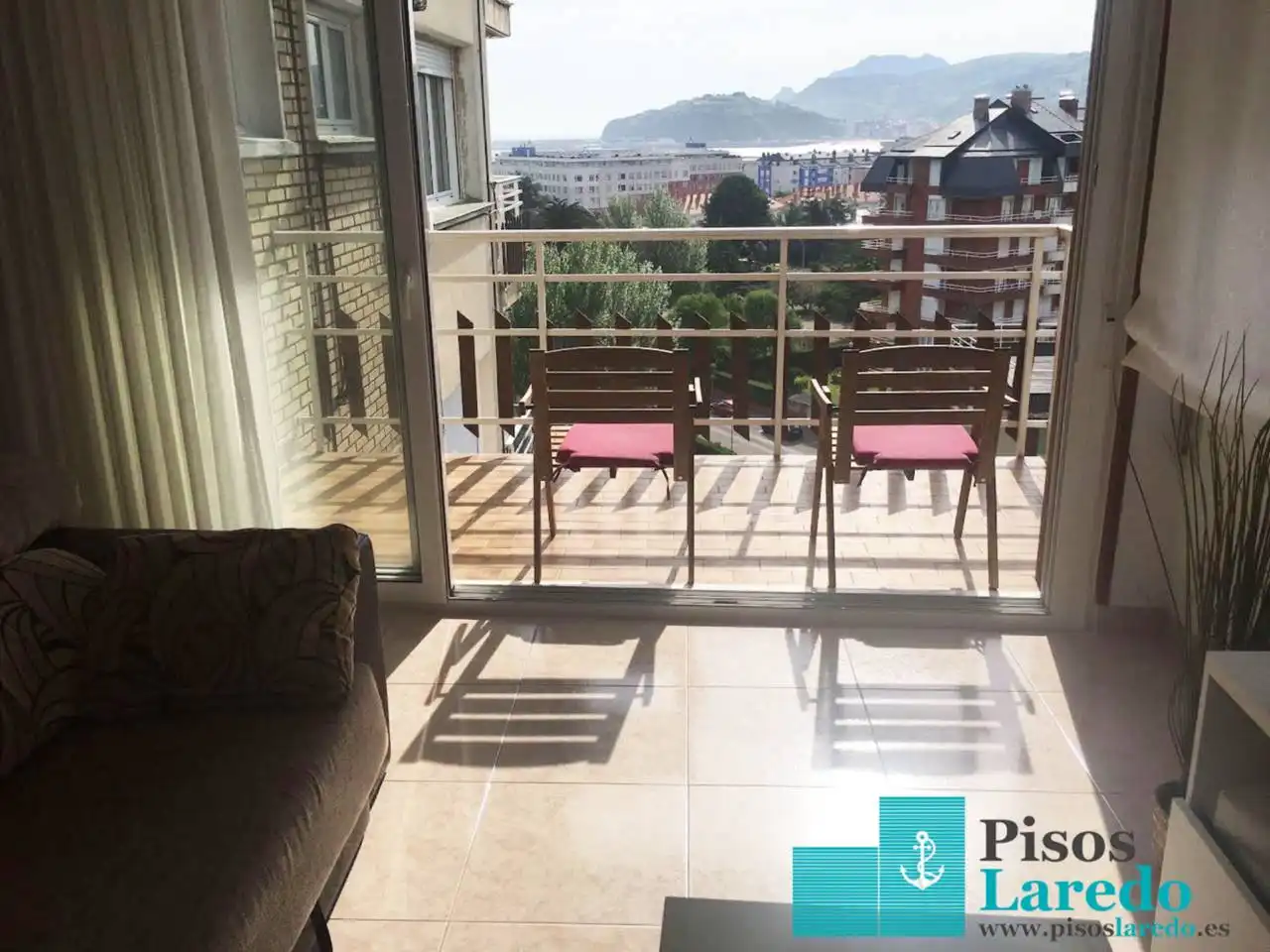 Appartement avec piscine à louer à Avenida Derechos Humanos 40