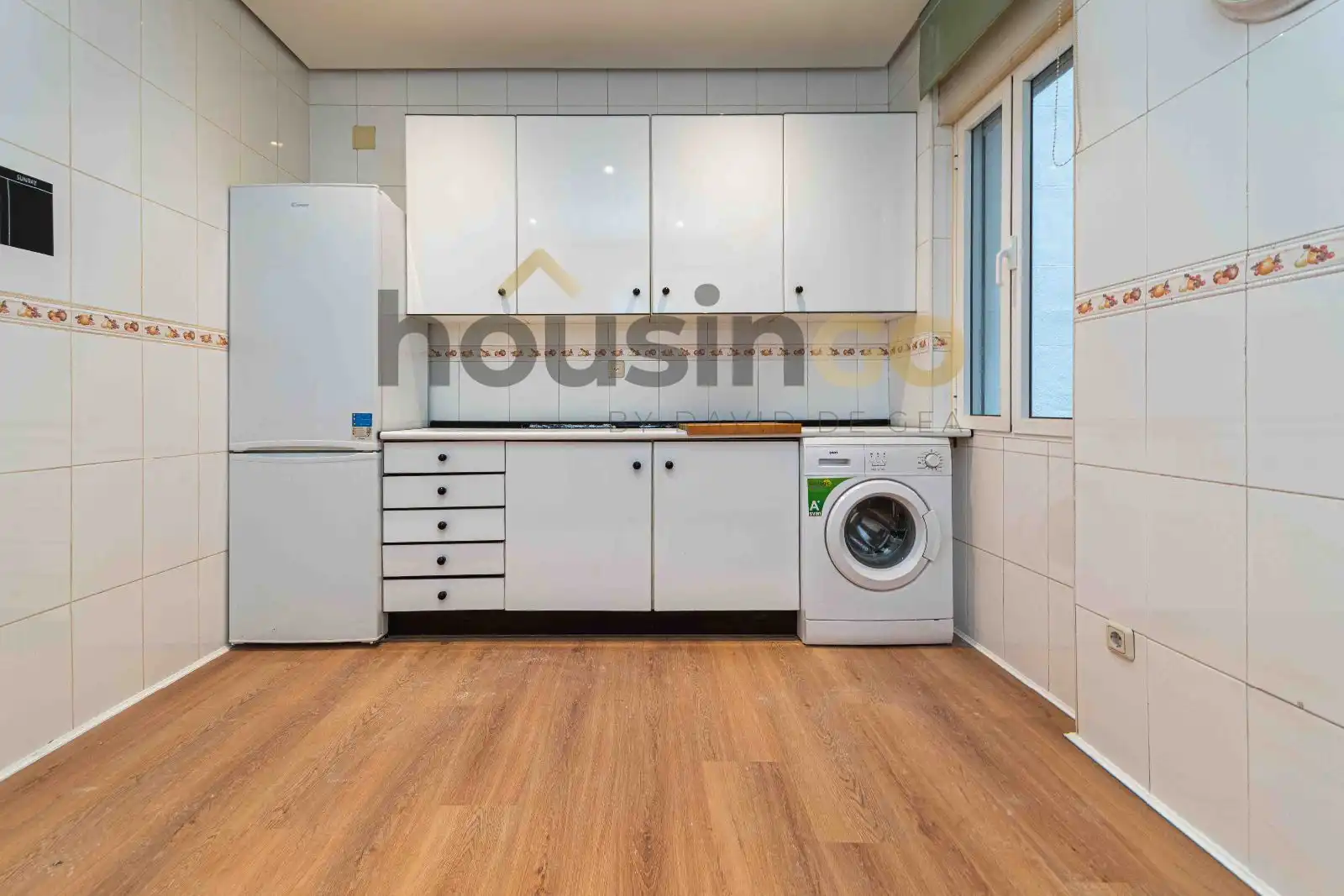 Kitchen of Flat for sale in Madrid  with Air Conditioner, Heating and Parquet flooring