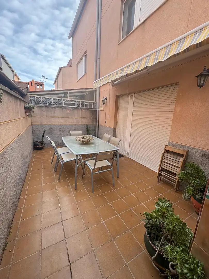 Terraza de Casa o chalet de alquiler en Sagunto / Sagunt con Aire acondicionado, Calefacción y Jardín privado