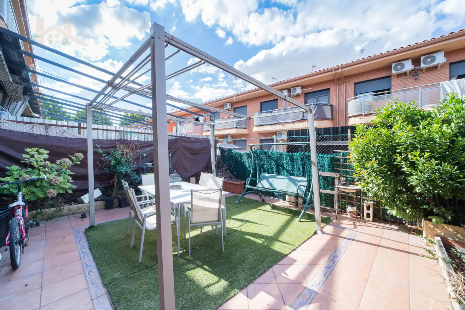 Adossat amb jardí en venda a Calle Luis de Góngora, imagen 2