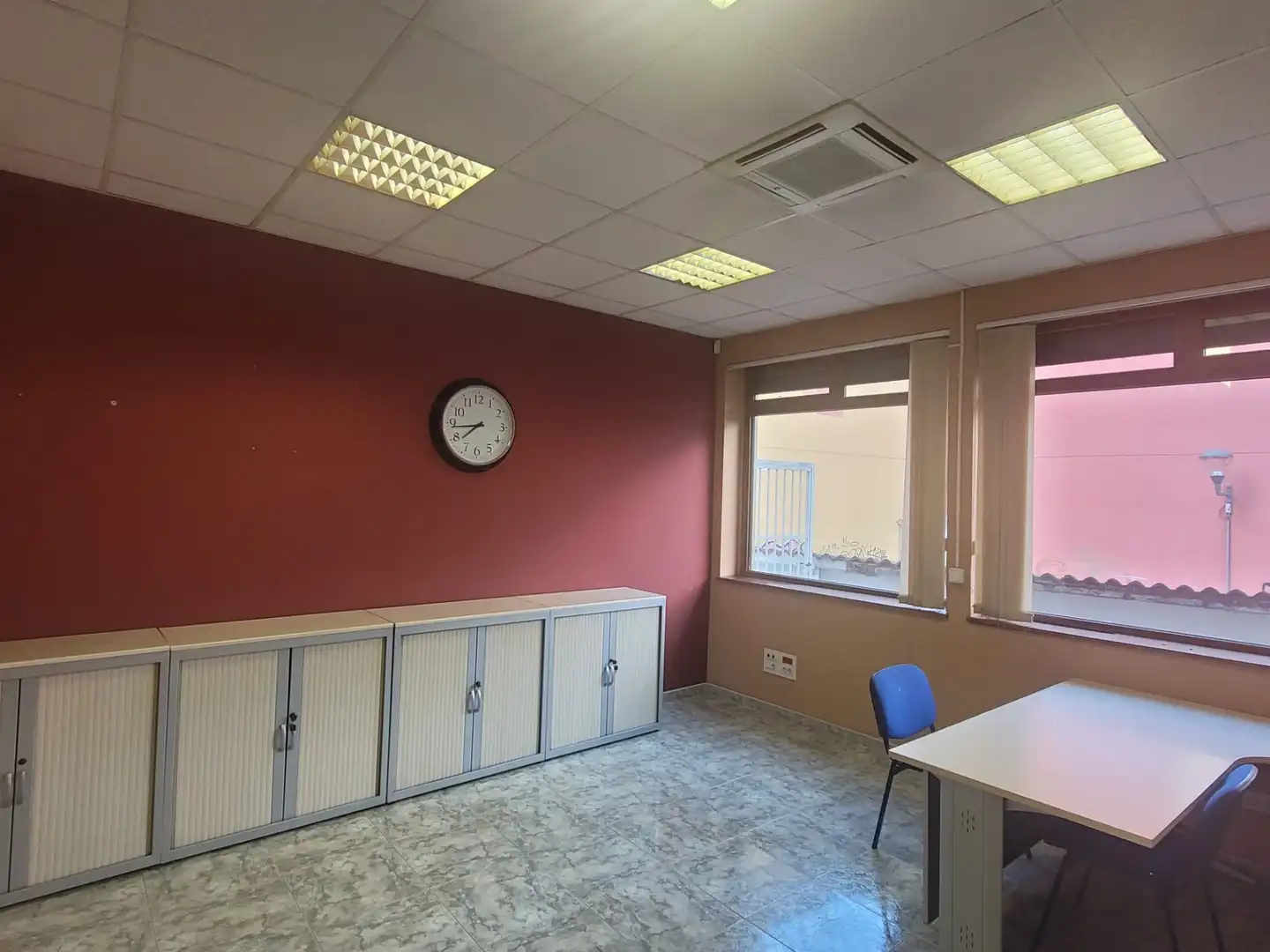 Office for sale in Langreo  with Air Conditioner, Heating and Furnished