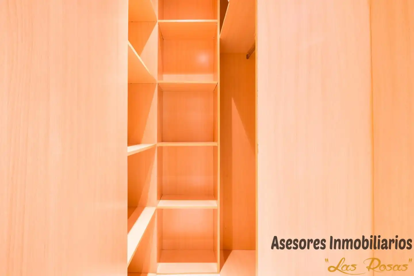 Ground floor for sale in Madrid  with Air Conditioner and Heating