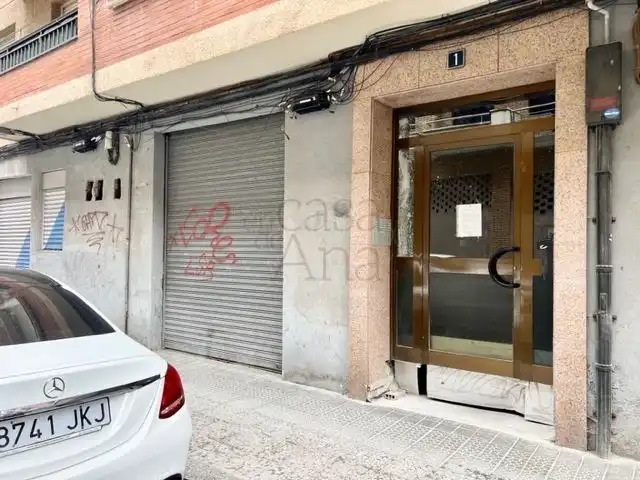 Locale commerciale in vendita a Mitxelena