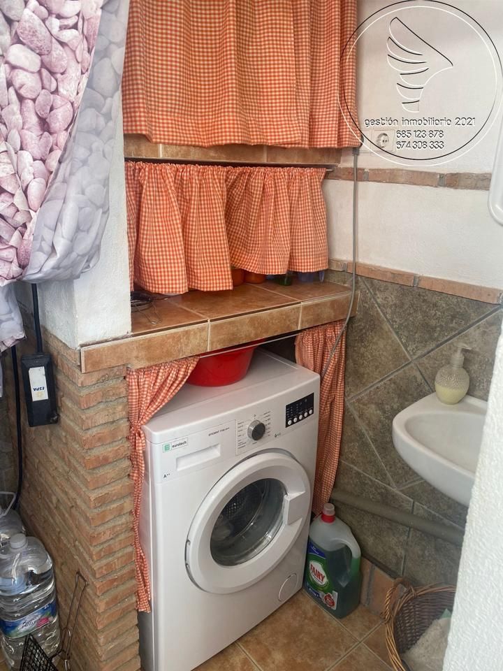 Bany de Pis en venda en Linares amb Terrassa