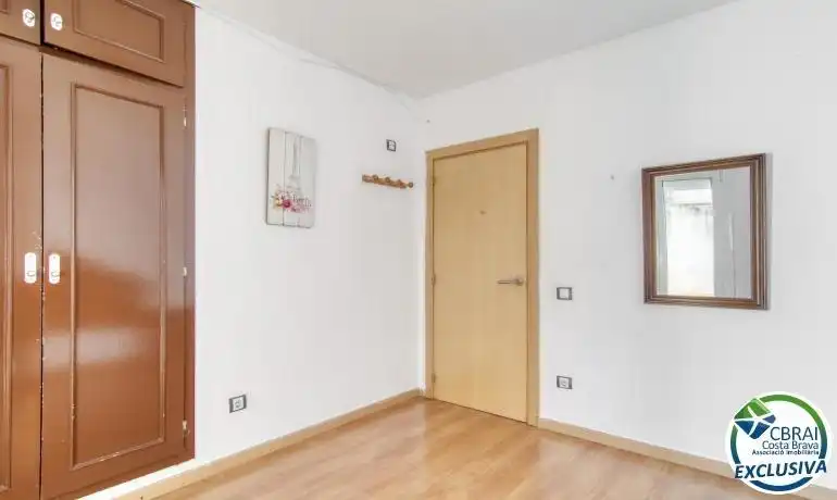 Bedroom of Apartments for sale in Roses  with Air Conditioner, Heating and Parquet flooring