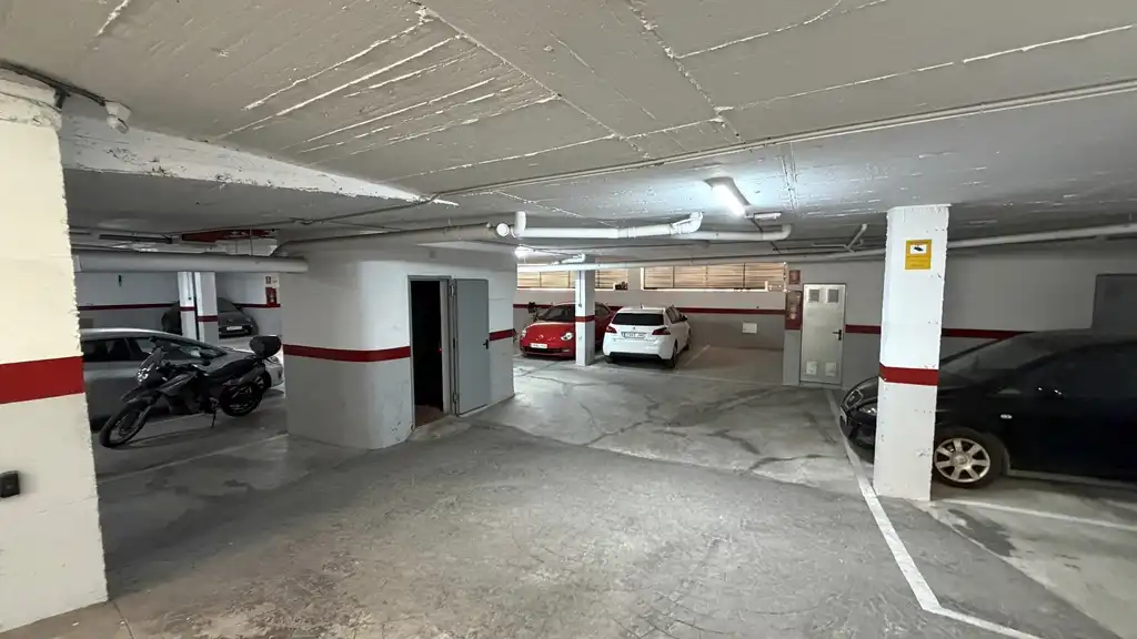 Aparcament de Àtic en venda en Málaga amb Aire condicionat, Terrassa i Forn