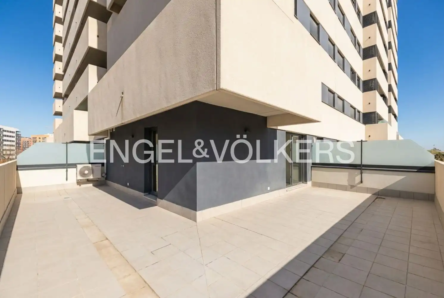 Exterior view of Flat for sale in  Valencia Capital  with Air Conditioner, Heating and Swimming Pool