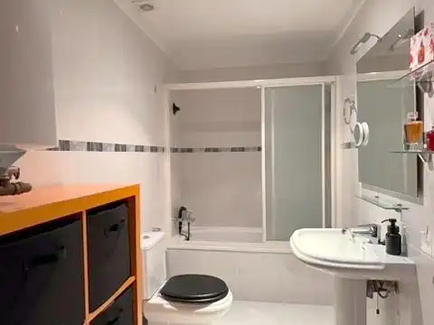 Bathroom of Apartments for sale in Roses  with Air Conditioner, Parquet flooring and Balcony