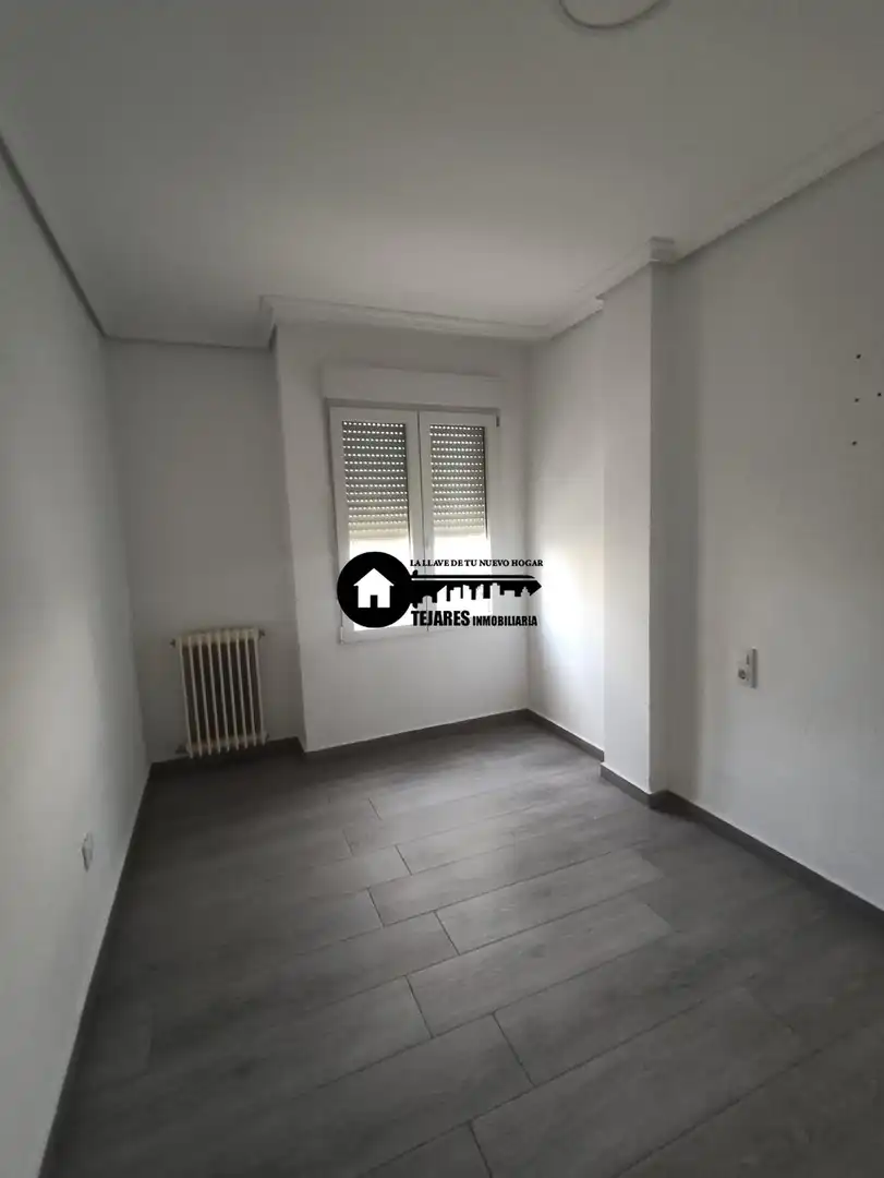 Habitación de Piso en venta en Albacete con Calefacción, Trastero y Balcón