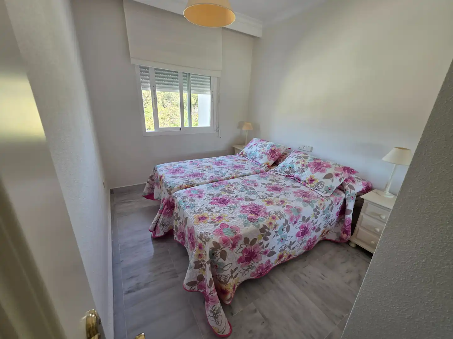Dormitori de Pis en venda en Marbella amb Aire condicionat, Calefacció i Terrassa