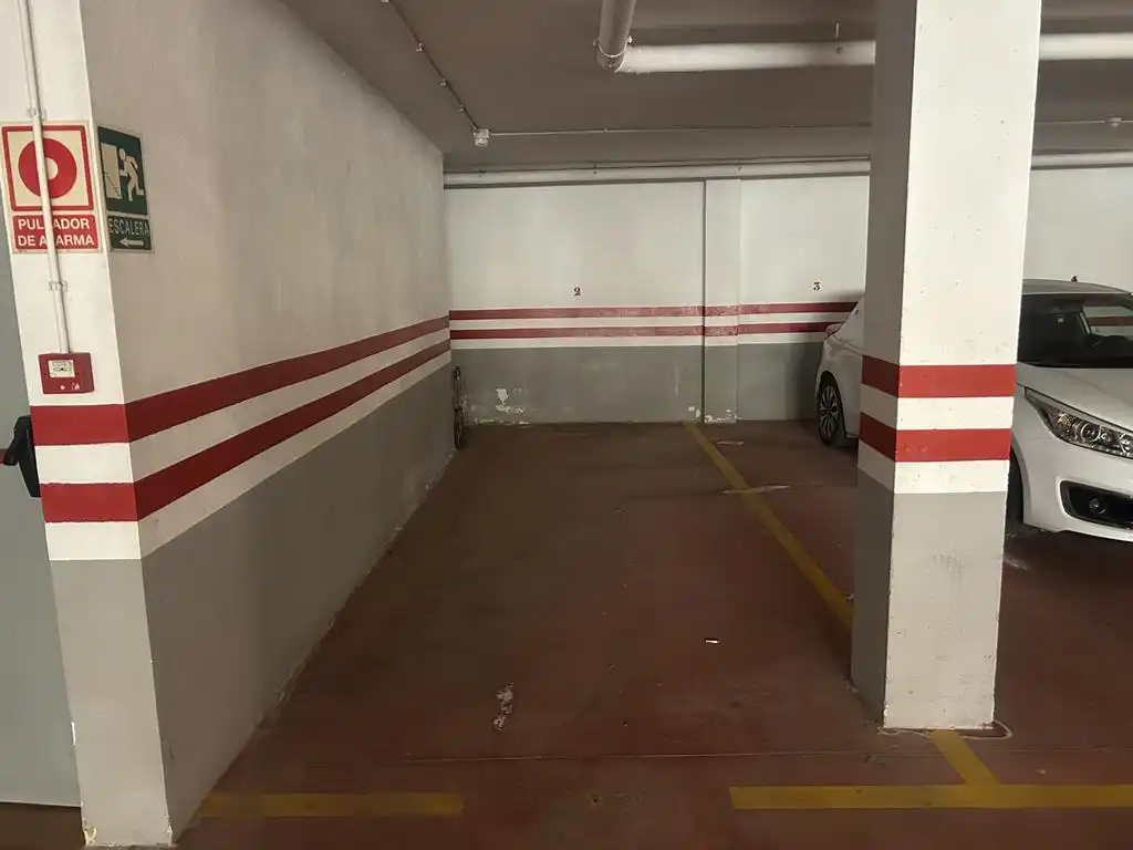 Aparcament amb ascensor en venda a Calle Pintor Rafael Zabaleta, imagen 3
