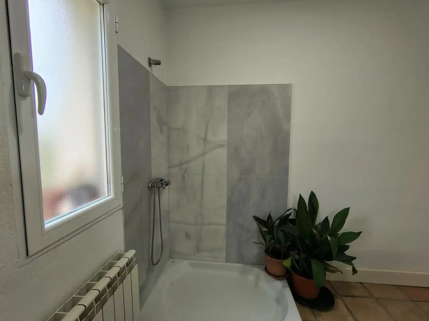 Badezimmer von Country house zum Verkauf in Belinchón mit Heizung
