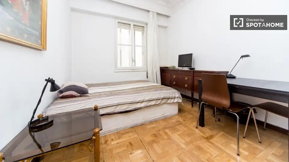 Room in Castellana