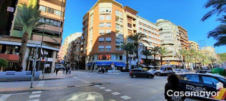 Vista exterior de Pis de lloguer en Alicante / Alacant amb Aire condicionat, Calefacció i Terrassa