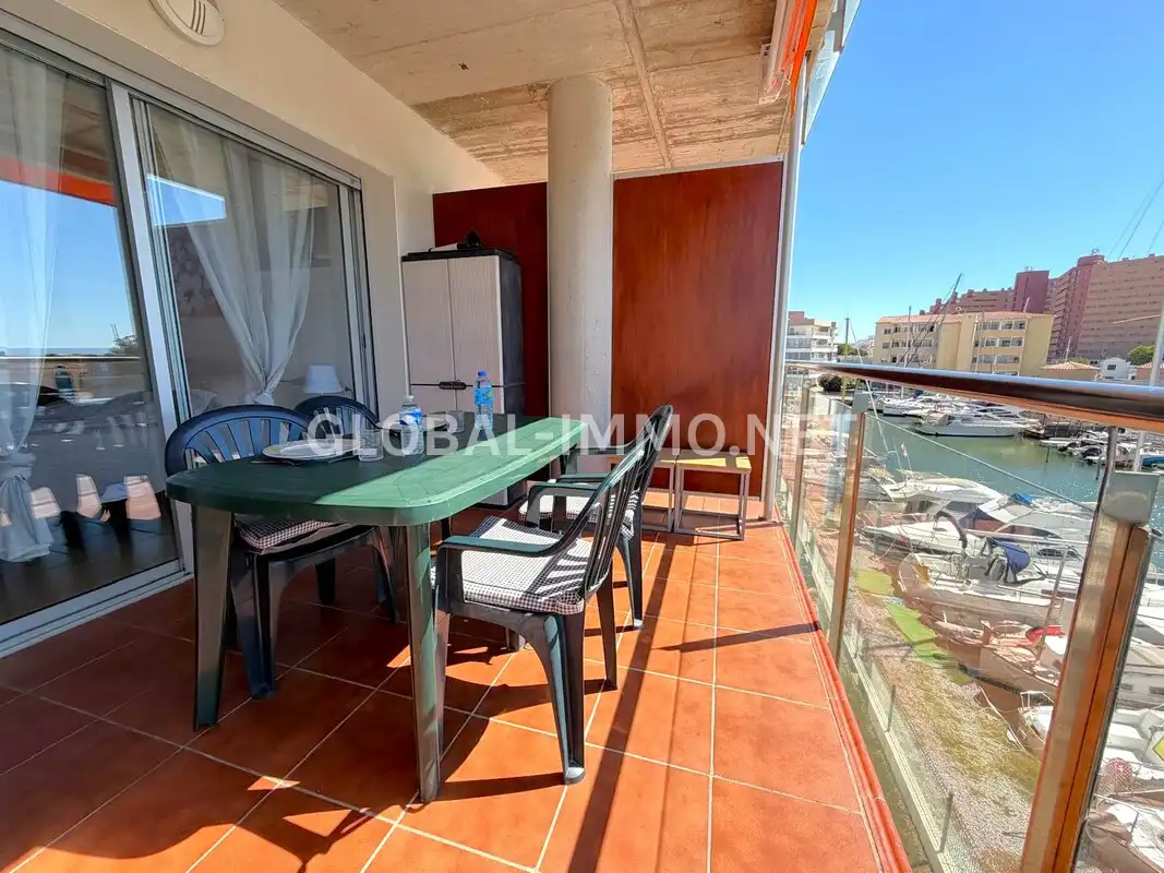 Apartment with pool for sale in Carrer Cap Blanc