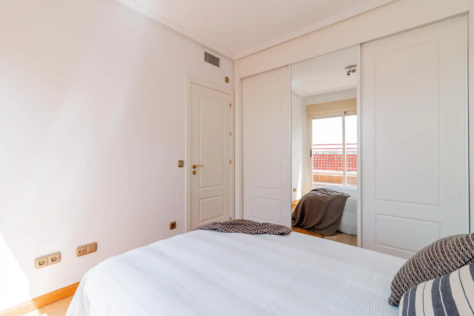 Habitación de Ático de alquiler en Madrid con Jardín privado, Parquet y Trastero