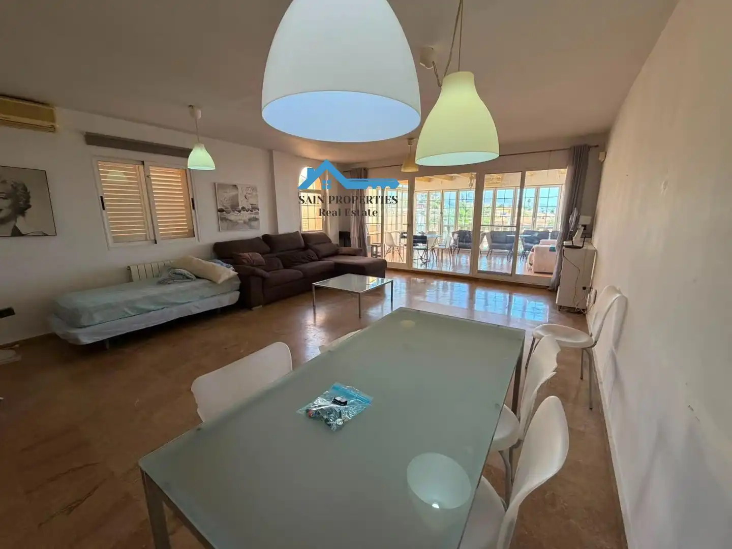 Casa aparellada amb terrassa en venda a Coloma, imagen 8