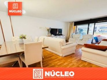 Flat with balcony for sale in Carrer de Jaume Vicens Vives