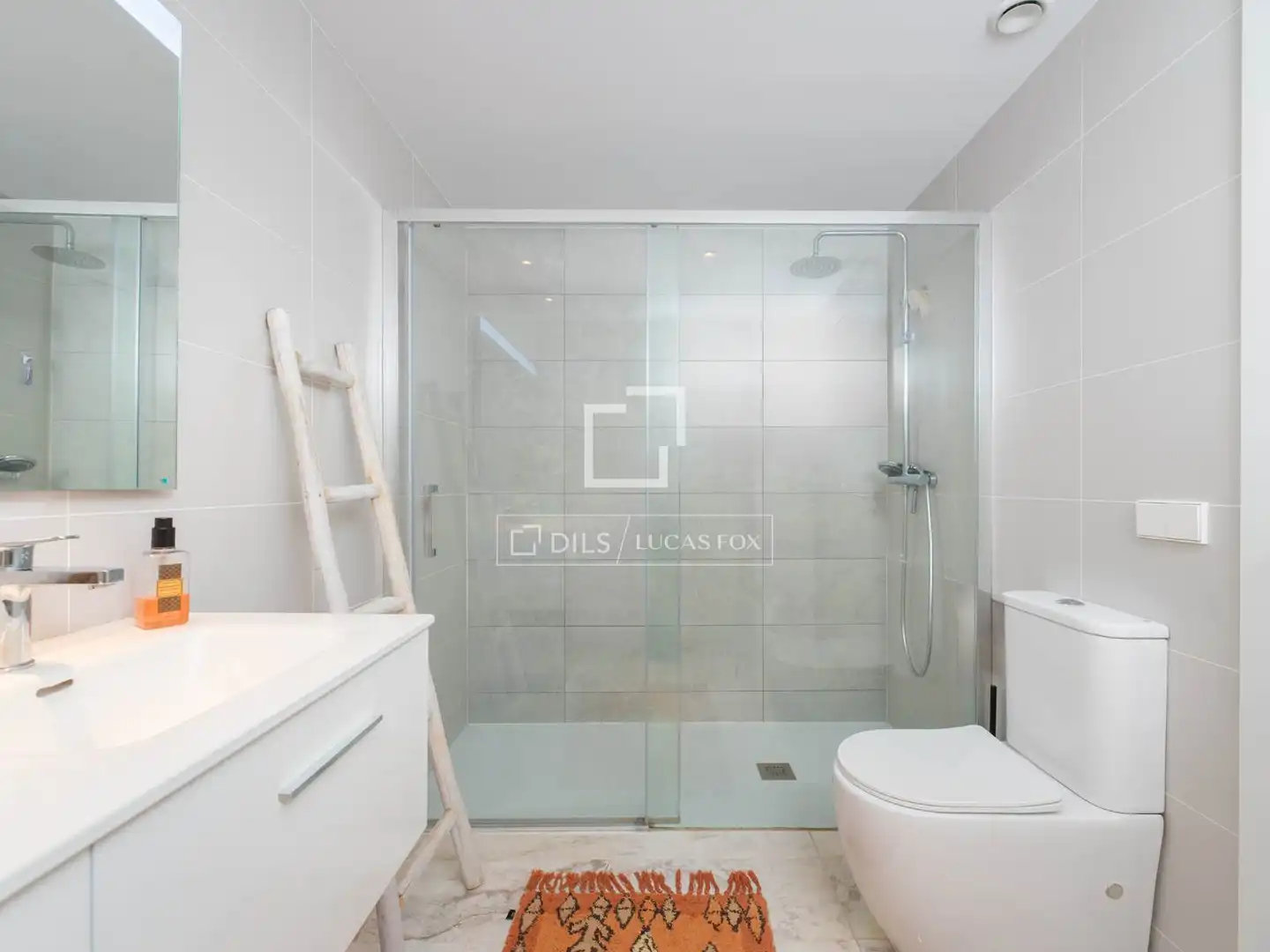 Bathroom of Flat for sale in Eivissa  with Air Conditioner, Heating and Terrace