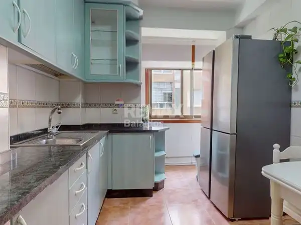 Kitchen of Flat for sale in Vigo   with Heating, Parquet flooring and Terrace