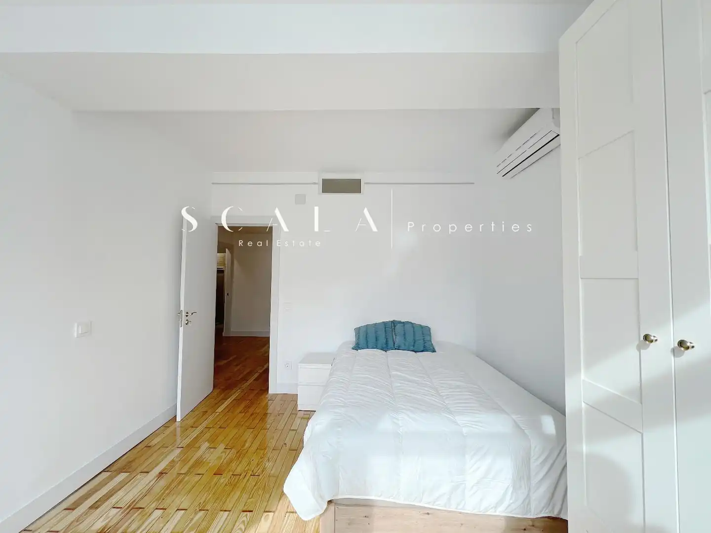 Habitación de Piso de alquiler en Madrid con Aire acondicionado, Calefacción y Amueblado