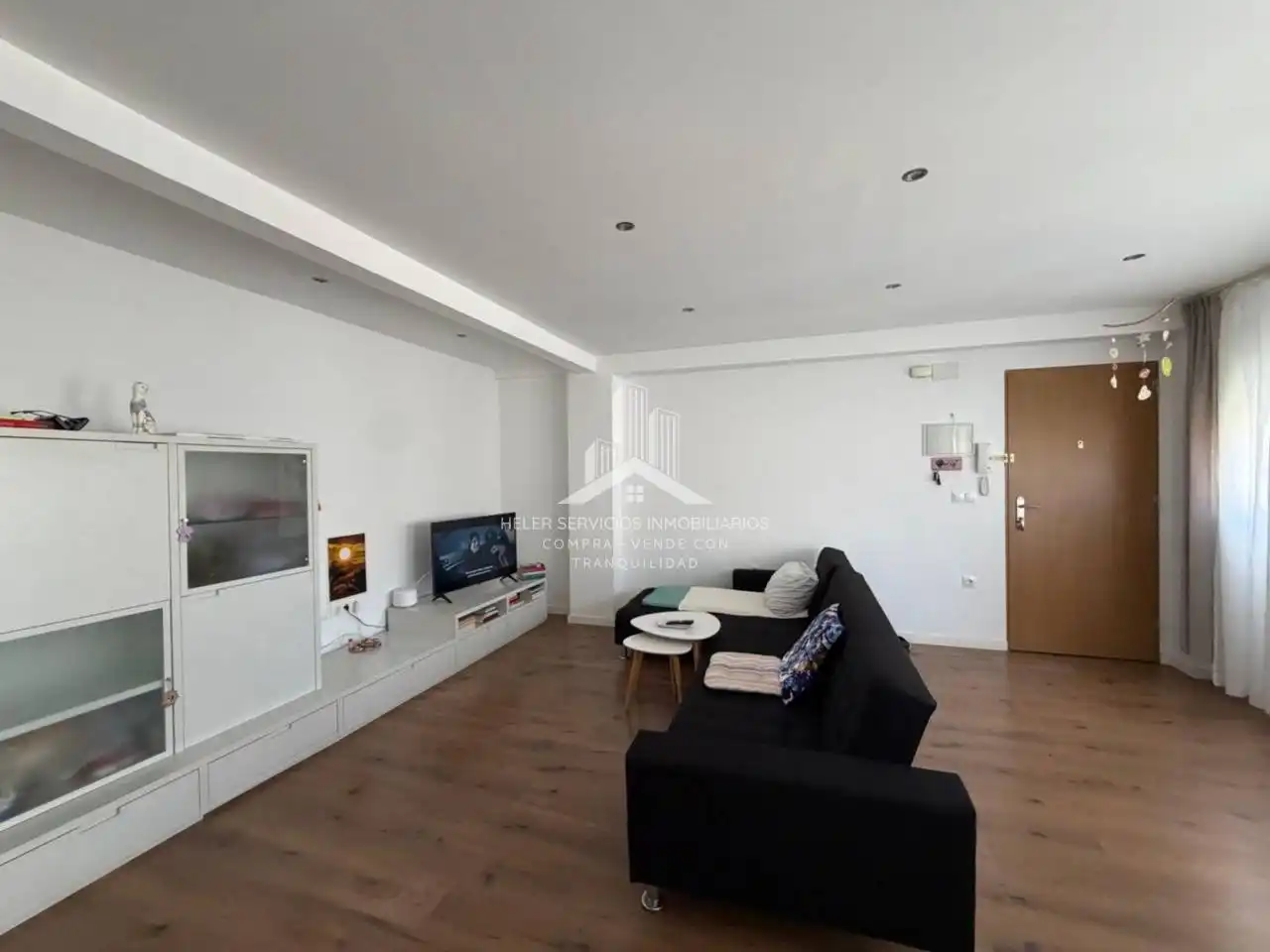 Piso con terraza en venta en Plaza Dolçainer de Tales, imagen 4