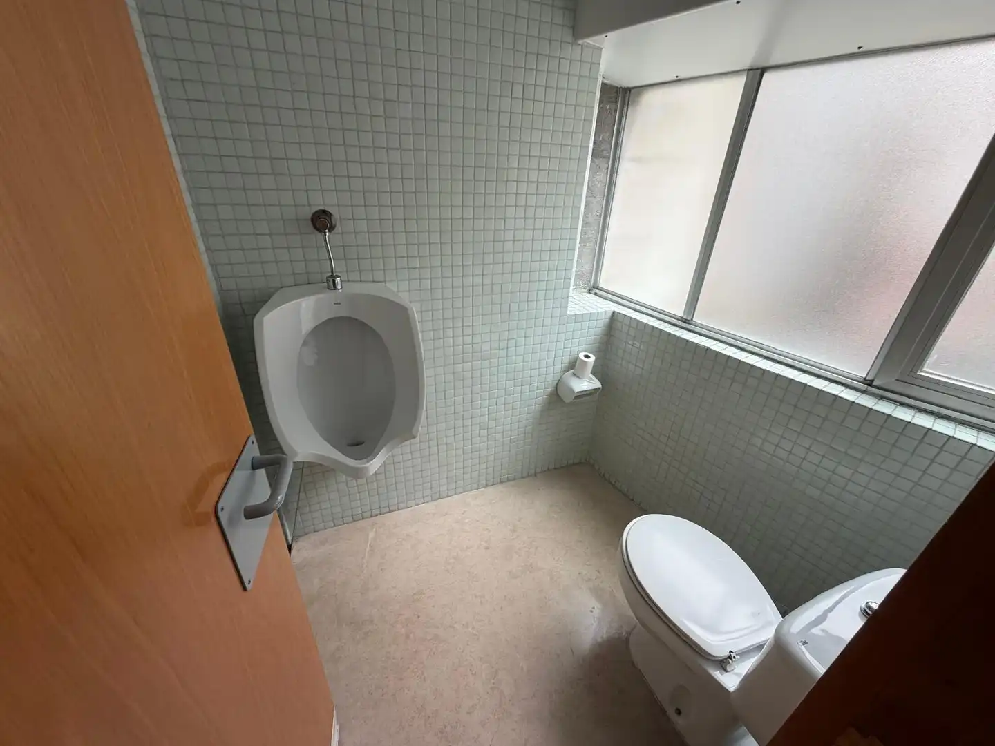 Badezimmer von Büro zur Miete in Vigo  mit Klimaanlage