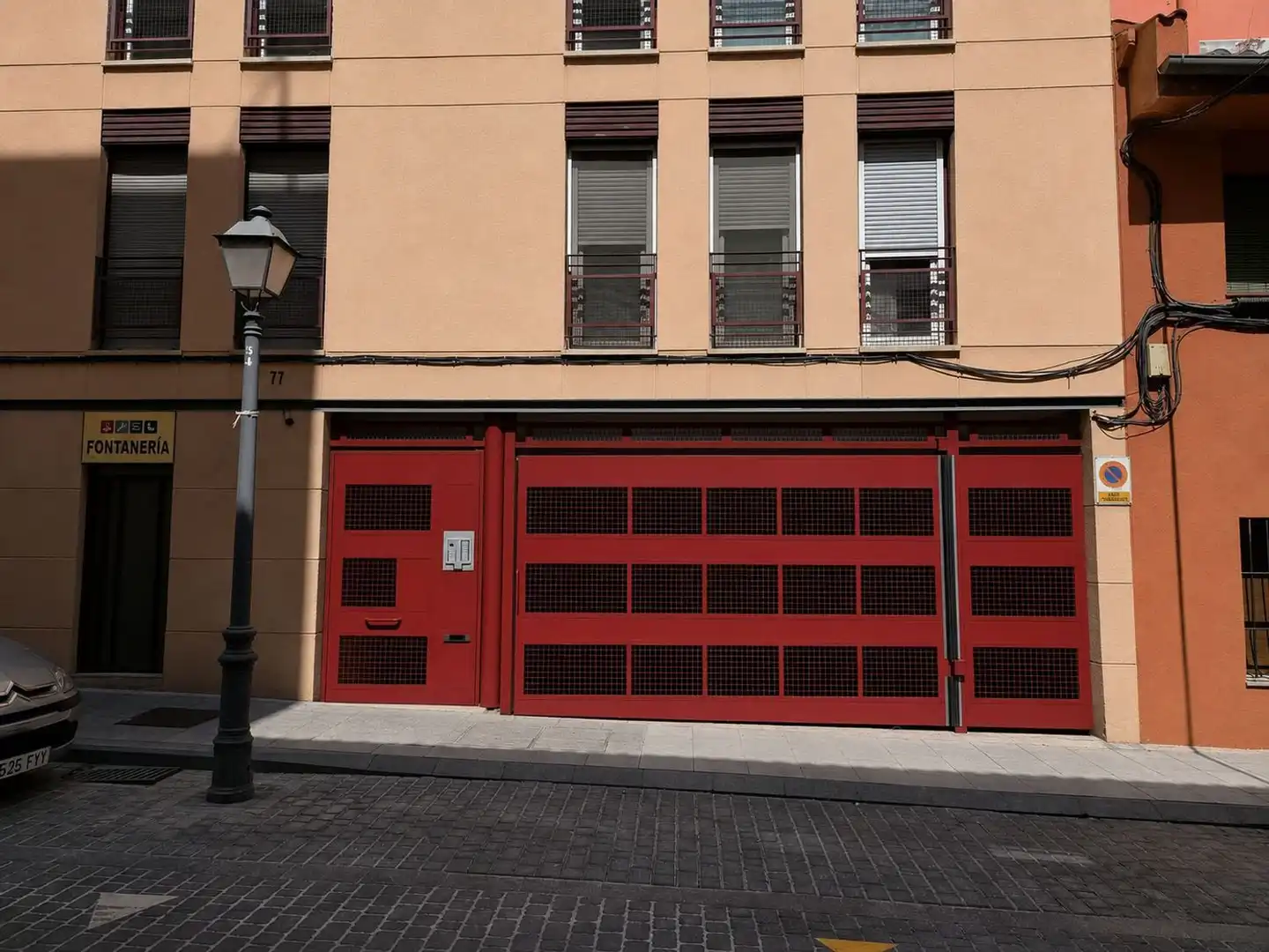 Vista exterior de Garaje en venta en Madrid