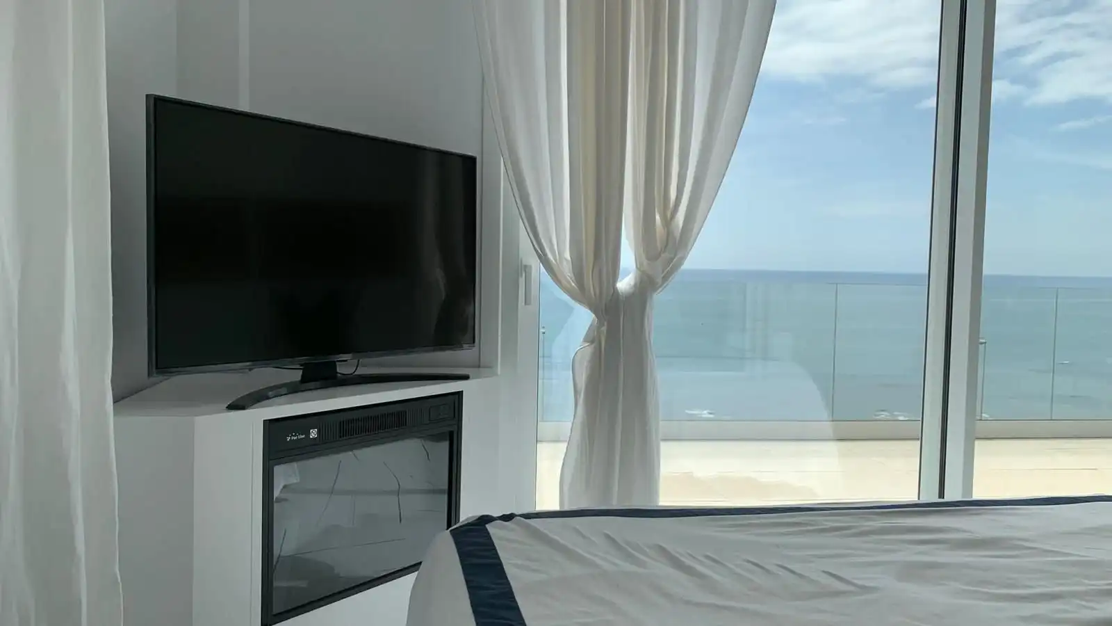 Casa amb piscina en venda a El Faro de Calaburra - Chaparral, imagen 14