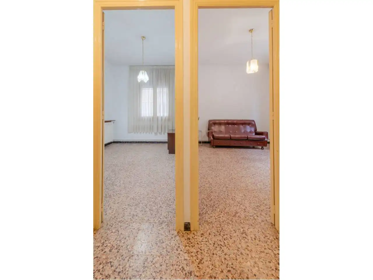 Wohnung zum Verkauf in Salt mit Klimaanlage, Heizung und Abstellraum