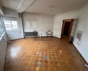 Living room of Flat for sale in Ourense Capital   with Heating, Parquet flooring and Storage room