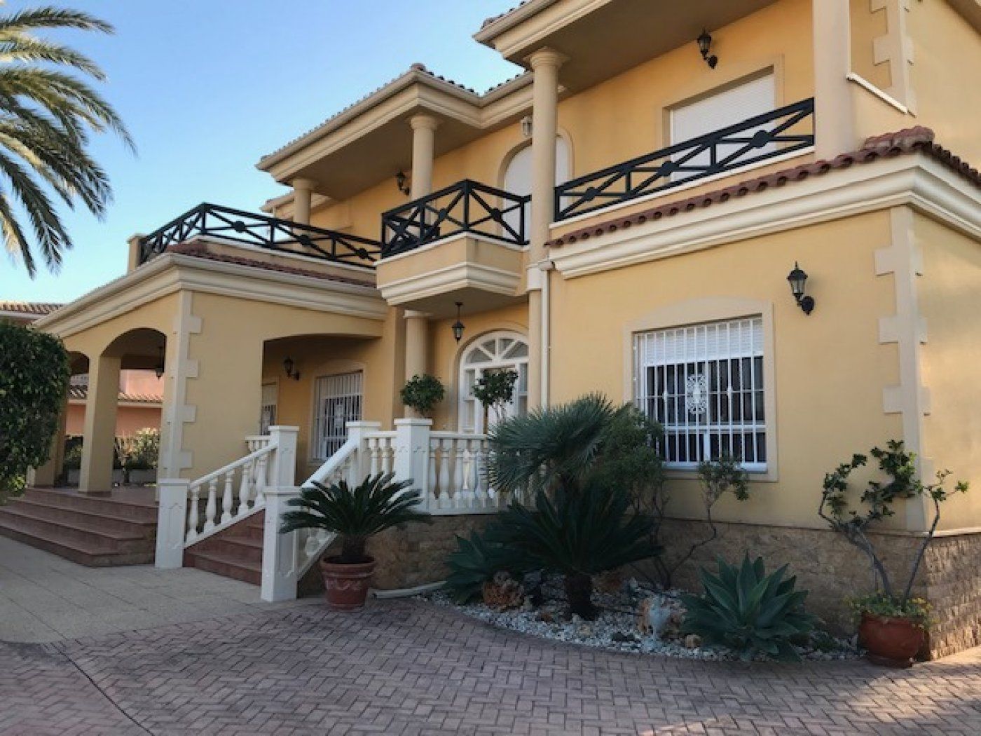 Exterior view of House or chalet for sale in Elche / Elx  with Private garden, Parquet flooring and Terrace