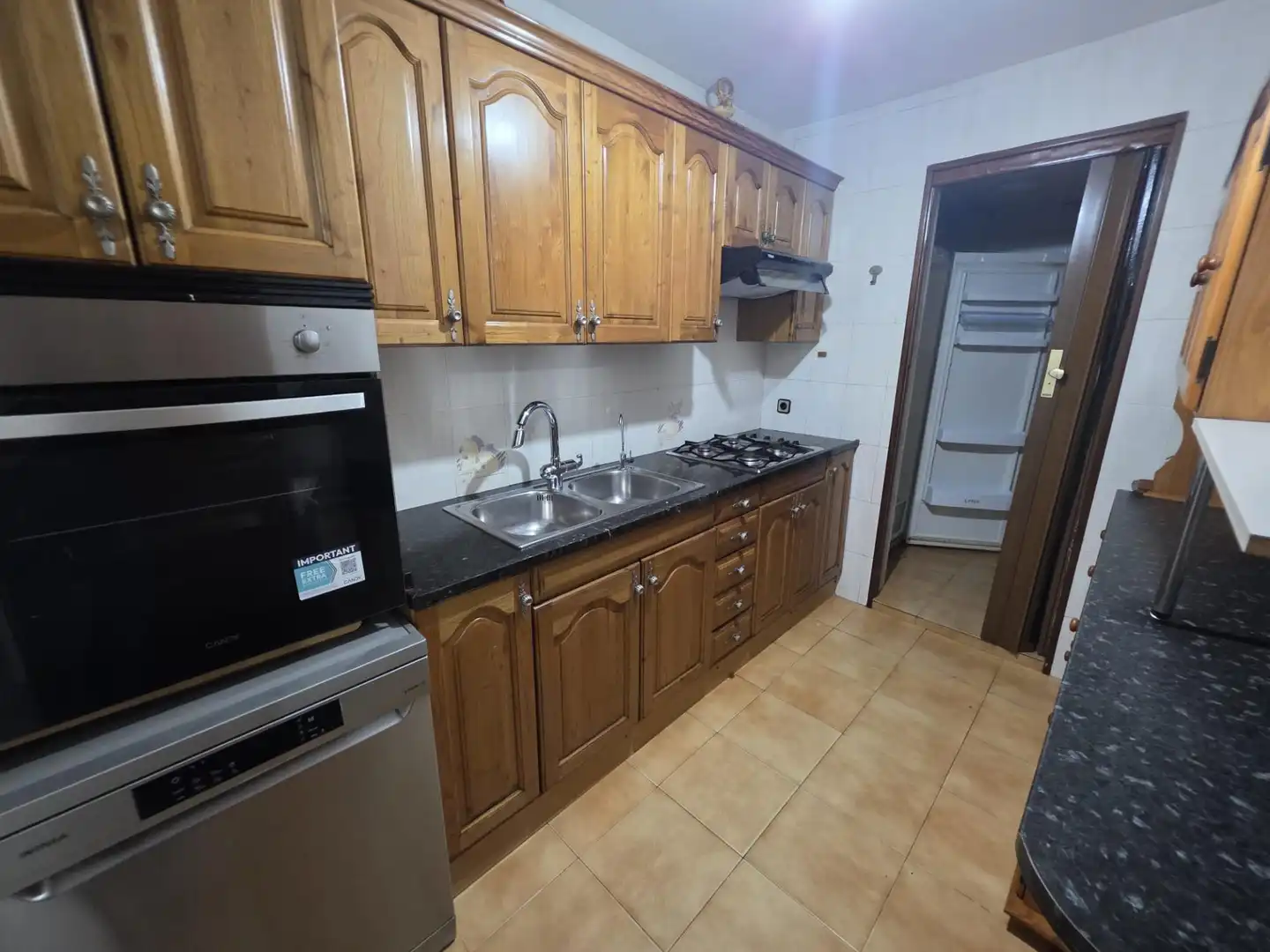 Cocina de Piso de alquiler en Barberà del Vallès con Terraza