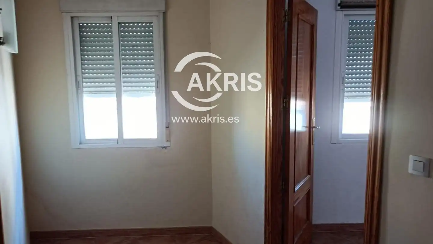 Houses for sale in Calle Colón, La Puebla de Almoradiel