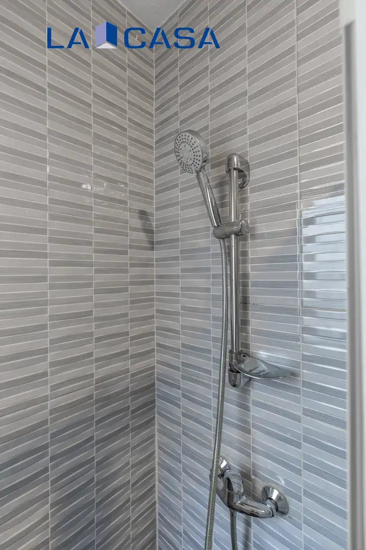 Badezimmer von Wohnung zum Verkauf in Madrid mit Heizung