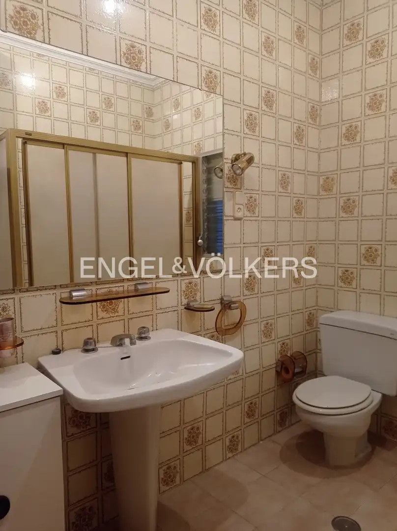 Baño de Casa o chalet en venta en Dos Hermanas con Calefacción, Jardín privado y Terraza